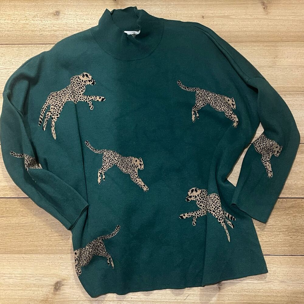 EUC hunter green oversized leaping cheetah mock neck sweater side slits large